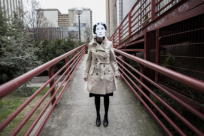 s/t de la serie "who was i then?"